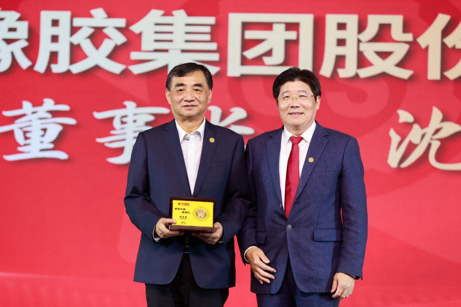 1699578657917741D6FB.jpg _19A3061.jpg