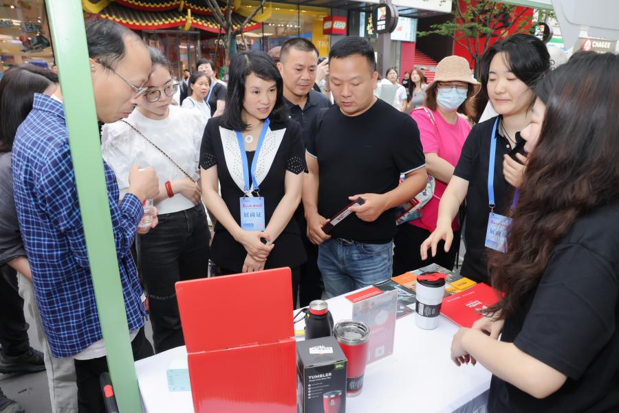 17476169873306108AFF.jpg AWP_0209.jpg